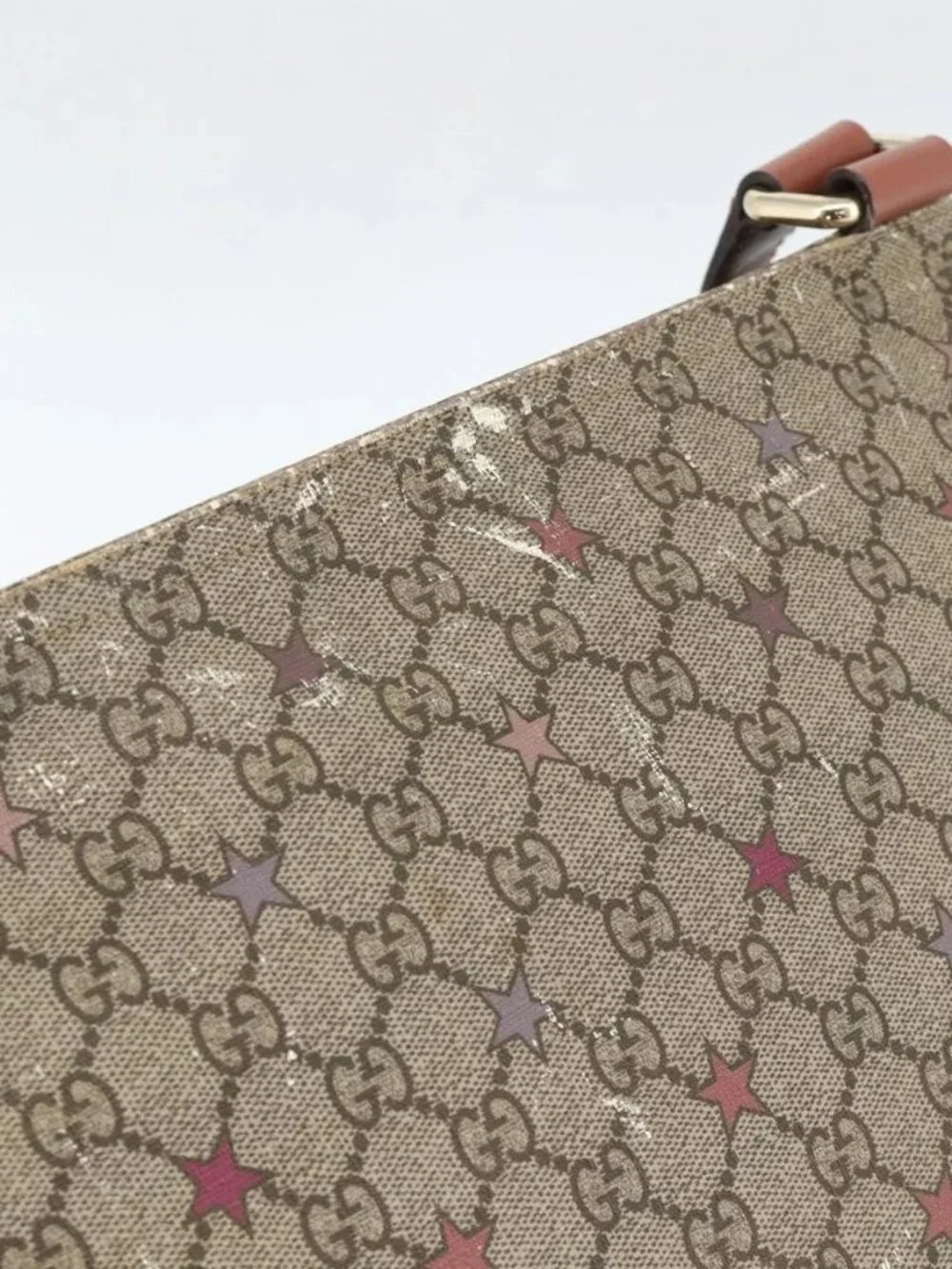 Gucci brand	gucci color	beige